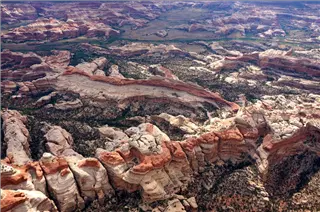 small_h- Canyon-2.webp